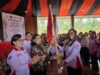 Ini Harapan VAR Usai Serahkan Pataka ke Ketua DPC Srikandi Jaga Desa Minut